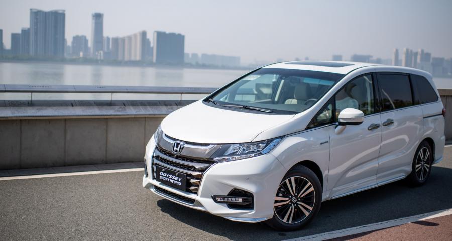 Honda Odyssey Sport Hybrid 2019 года  (фото 20 из 40)